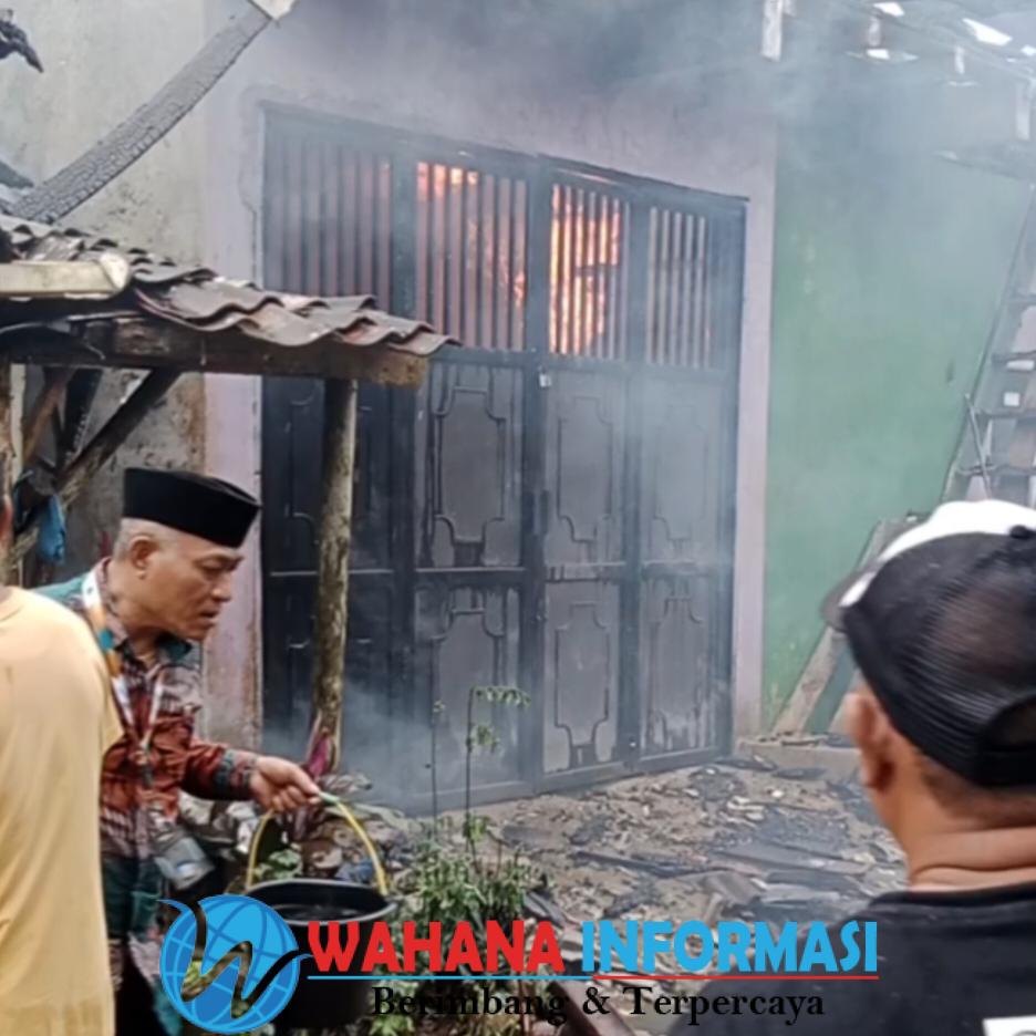 Kepala KUA Jampangkulon Bersama TNI, Polri, Tim Pemadam dan Warga Ikut Padamkan Asrama Dua Lantai Ponpes Alkahfi
