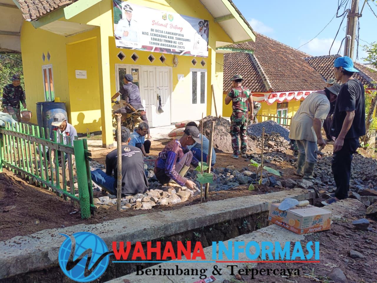 Satgas TMMD ke125 Kodim 0622 "Gebrak" Cisireum Jalan Menuju Paud dan Pustu Digempur Rakyat dan TNI