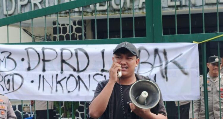 7b68708a0d074a6599a1304401bc5d43